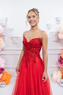 red ballgown, photo 2
