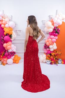 red sequin dress, photo 2